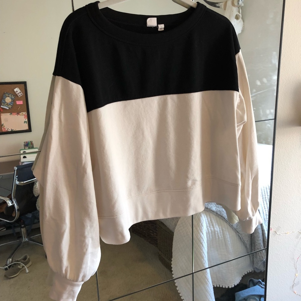 Color Block Sweater - Picture 3 of 4